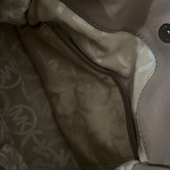 Michael Kors bag - Picture 11 of 12